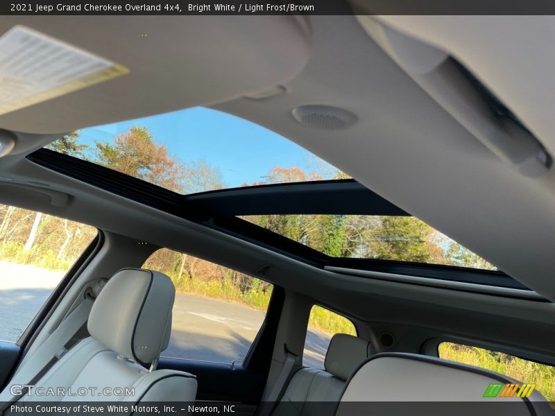 Bright White / Light Frost/Brown 2021 Jeep Grand Cherokee Overland 4x4