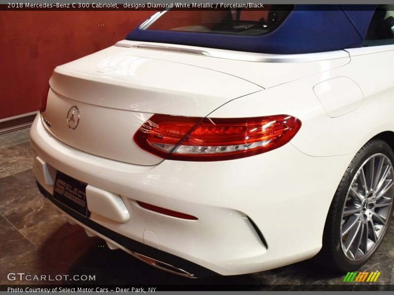 designo Diamond White Metallic / Porcelain/Black 2018 Mercedes-Benz C 300 Cabriolet