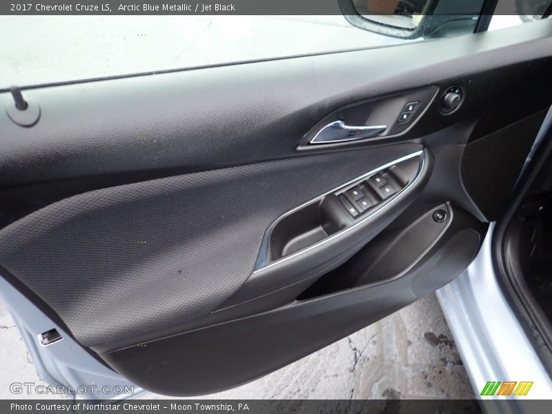 Arctic Blue Metallic / Jet Black 2017 Chevrolet Cruze LS