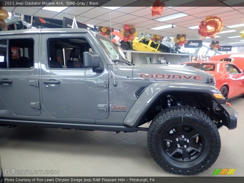 Sting-Gray / Black 2021 Jeep Gladiator Mojave 4x4