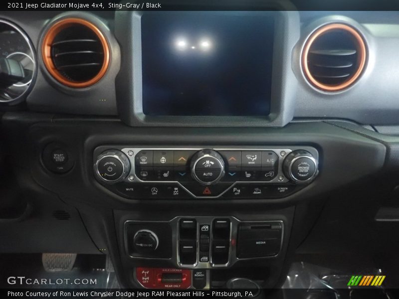 Sting-Gray / Black 2021 Jeep Gladiator Mojave 4x4