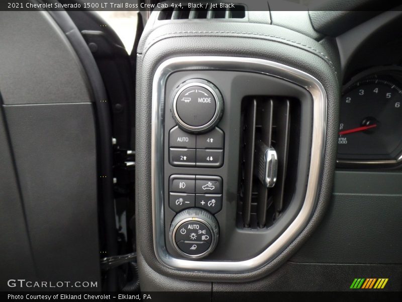 Controls of 2021 Silverado 1500 LT Trail Boss Crew Cab 4x4