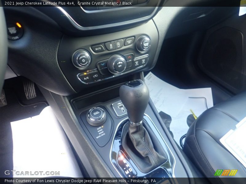 Granite Crystal Metallic / Black 2021 Jeep Cherokee Latitude Plus 4x4