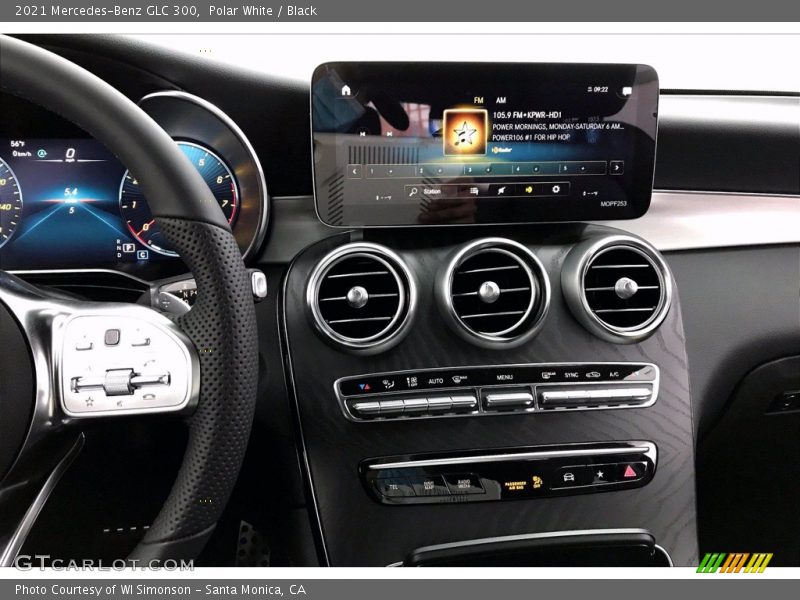 Polar White / Black 2021 Mercedes-Benz GLC 300