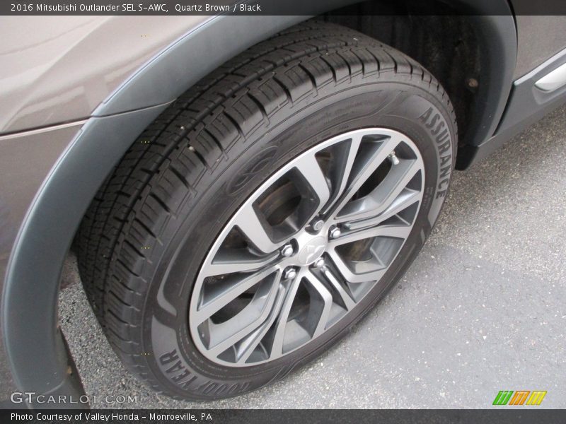  2016 Outlander SEL S-AWC Wheel