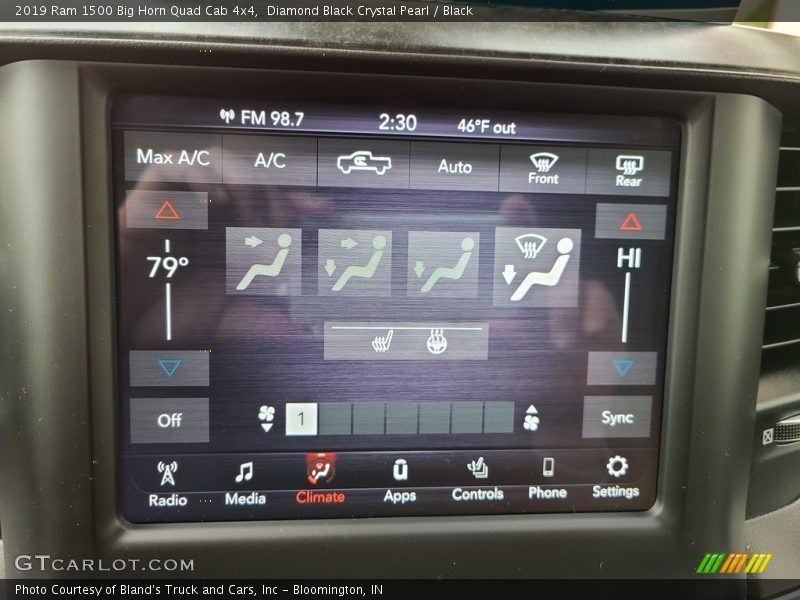 Diamond Black Crystal Pearl / Black 2019 Ram 1500 Big Horn Quad Cab 4x4