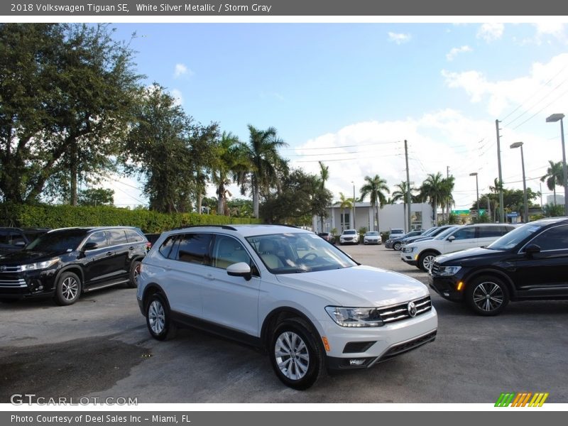 White Silver Metallic / Storm Gray 2018 Volkswagen Tiguan SE