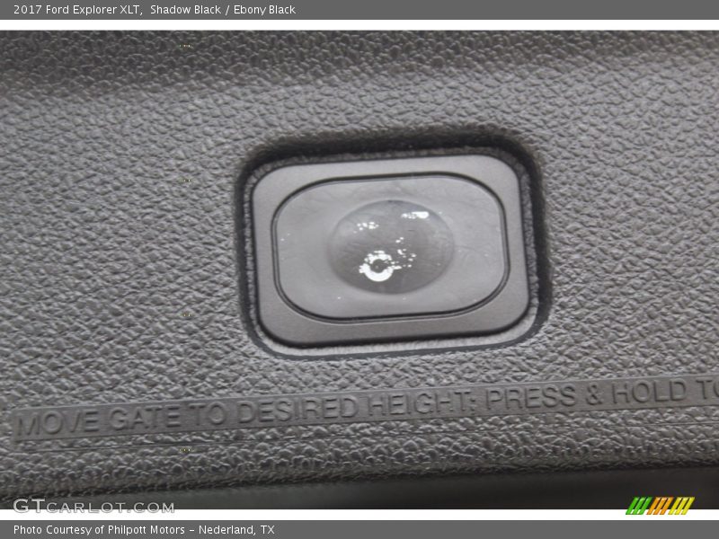 Shadow Black / Ebony Black 2017 Ford Explorer XLT