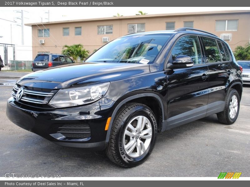 Deep Black Pearl / Beige/Black 2017 Volkswagen Tiguan S