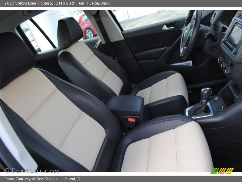 Deep Black Pearl / Beige/Black 2017 Volkswagen Tiguan S