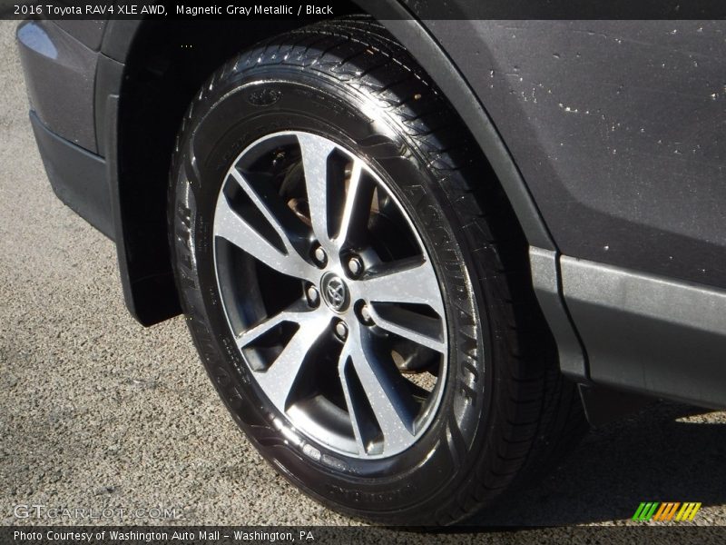 Magnetic Gray Metallic / Black 2016 Toyota RAV4 XLE AWD