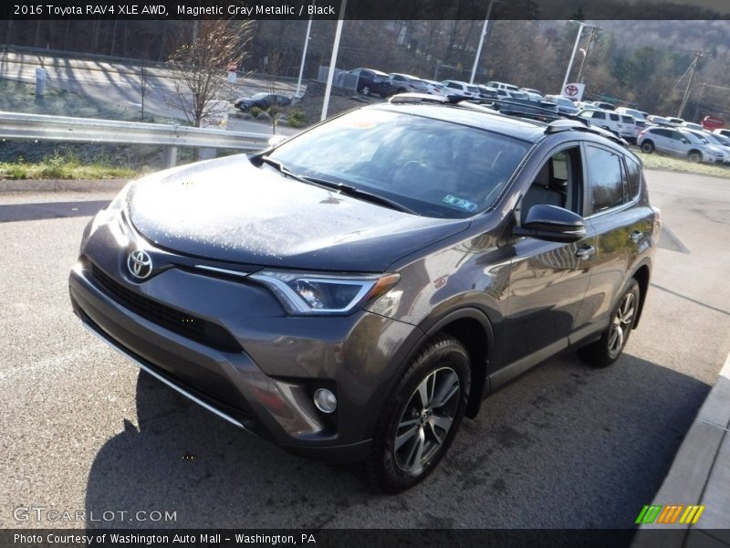 Magnetic Gray Metallic / Black 2016 Toyota RAV4 XLE AWD