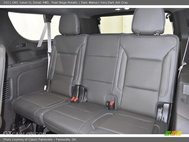 Pearl Beige Metallic / Dark Walnut/­Very Dark Ash Gray 2021 GMC Yukon XL Denali 4WD