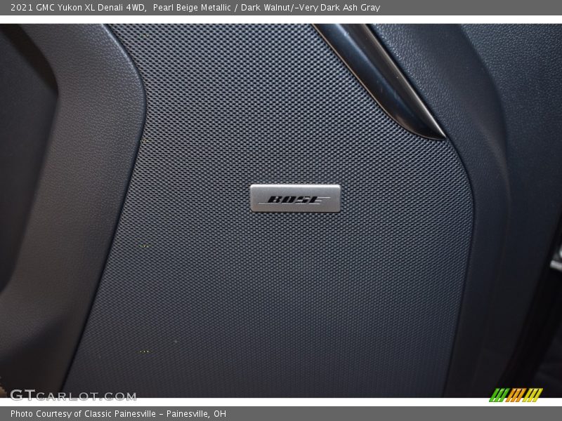Pearl Beige Metallic / Dark Walnut/­Very Dark Ash Gray 2021 GMC Yukon XL Denali 4WD