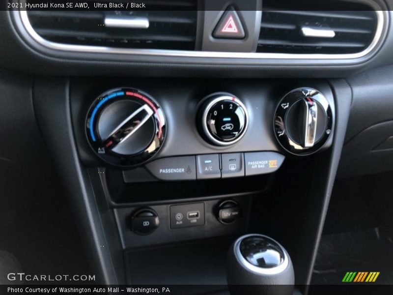 Ultra Black / Black 2021 Hyundai Kona SE AWD