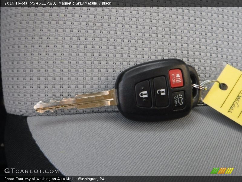 Magnetic Gray Metallic / Black 2016 Toyota RAV4 XLE AWD