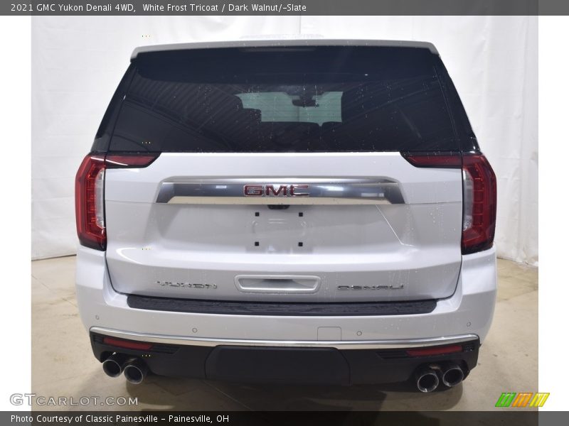 White Frost Tricoat / Dark Walnut/­Slate 2021 GMC Yukon Denali 4WD