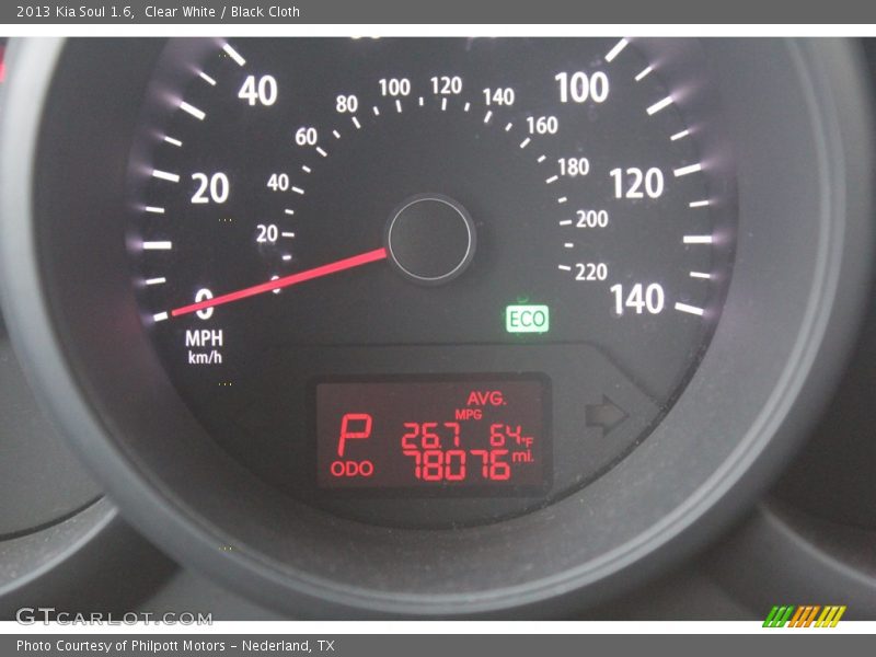 Clear White / Black Cloth 2013 Kia Soul 1.6