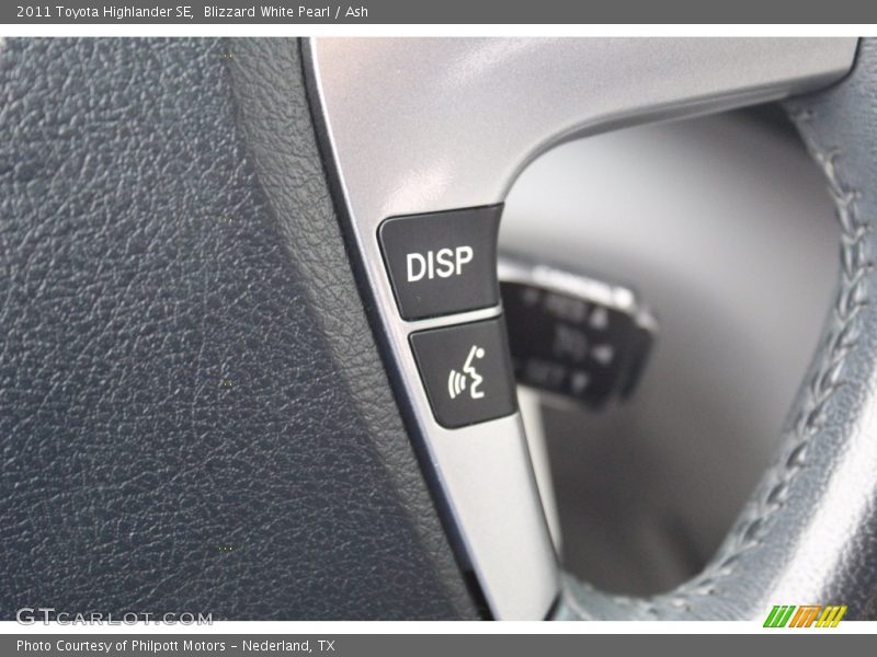 Blizzard White Pearl / Ash 2011 Toyota Highlander SE