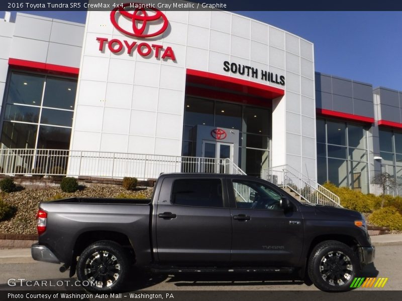 Magnetic Gray Metallic / Graphite 2016 Toyota Tundra SR5 CrewMax 4x4