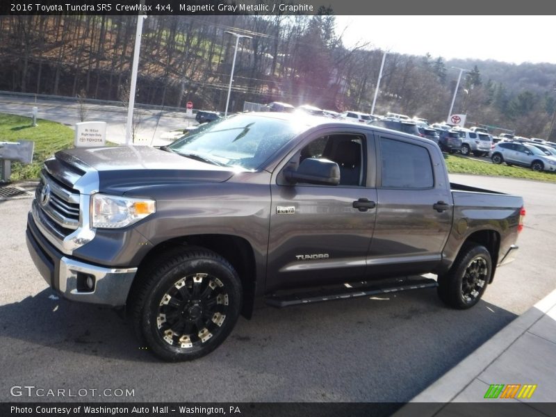 Magnetic Gray Metallic / Graphite 2016 Toyota Tundra SR5 CrewMax 4x4
