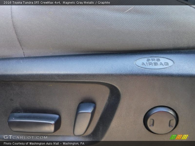 Magnetic Gray Metallic / Graphite 2016 Toyota Tundra SR5 CrewMax 4x4