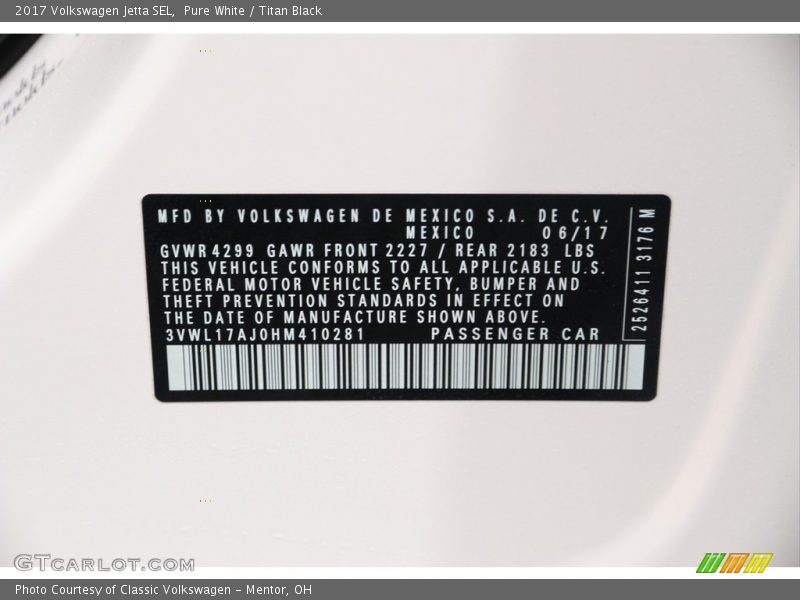 Pure White / Titan Black 2017 Volkswagen Jetta SEL