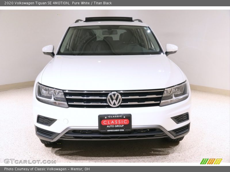 Pure White / Titan Black 2020 Volkswagen Tiguan SE 4MOTION