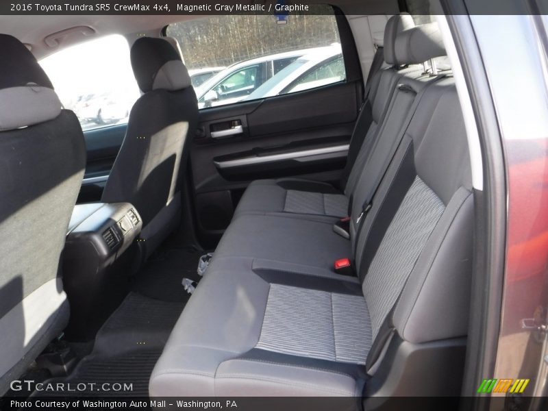 Magnetic Gray Metallic / Graphite 2016 Toyota Tundra SR5 CrewMax 4x4