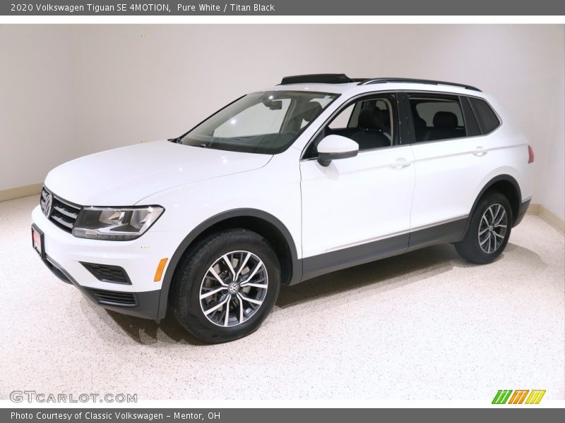 Pure White / Titan Black 2020 Volkswagen Tiguan SE 4MOTION