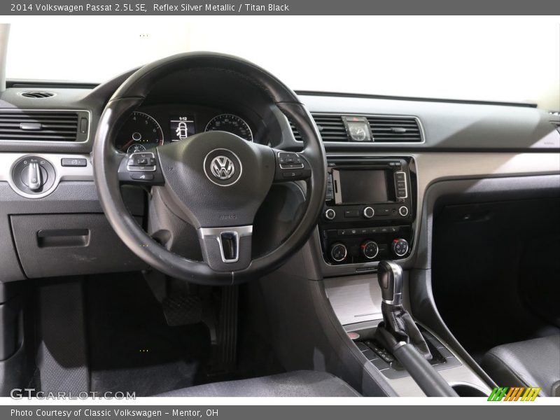Reflex Silver Metallic / Titan Black 2014 Volkswagen Passat 2.5L SE