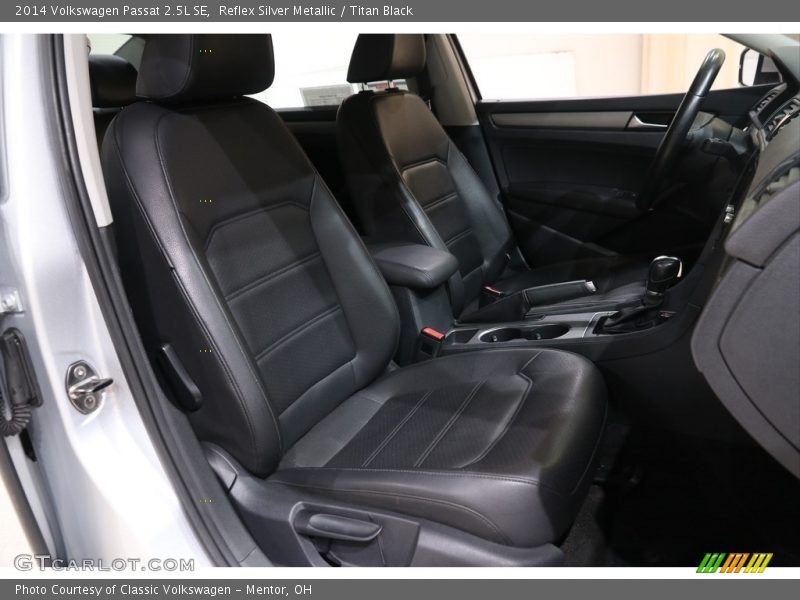 Reflex Silver Metallic / Titan Black 2014 Volkswagen Passat 2.5L SE