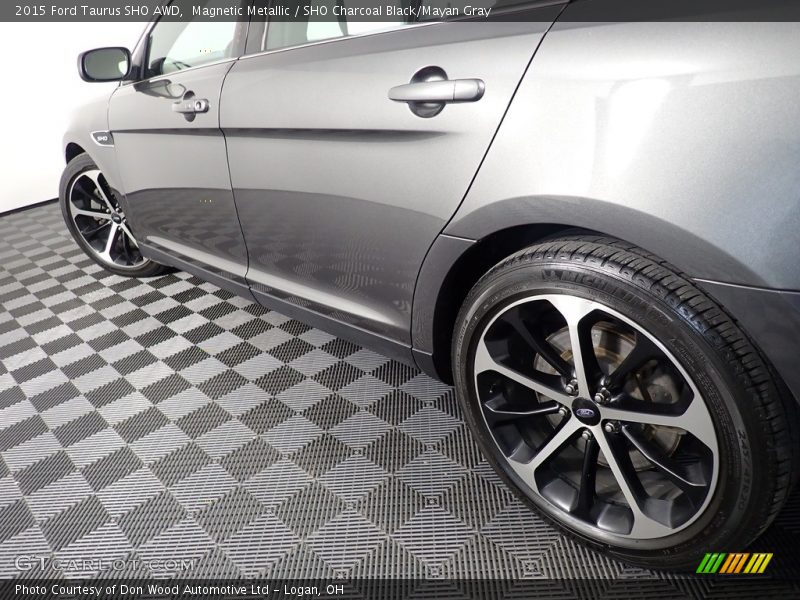  2015 Taurus SHO AWD Wheel