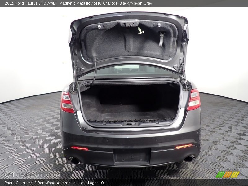  2015 Taurus SHO AWD Trunk