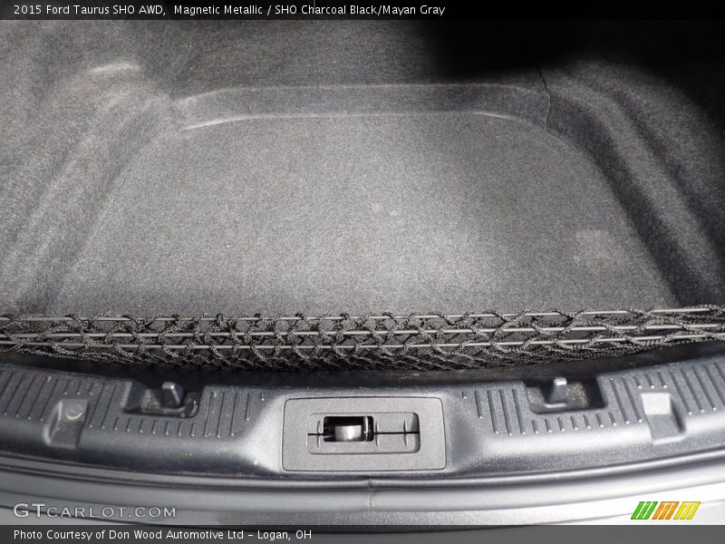  2015 Taurus SHO AWD Trunk