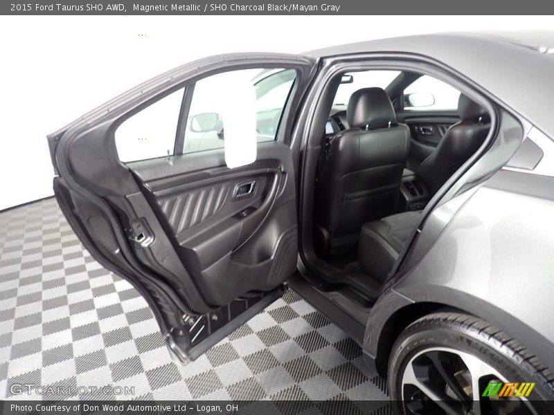 Magnetic Metallic / SHO Charcoal Black/Mayan Gray 2015 Ford Taurus SHO AWD