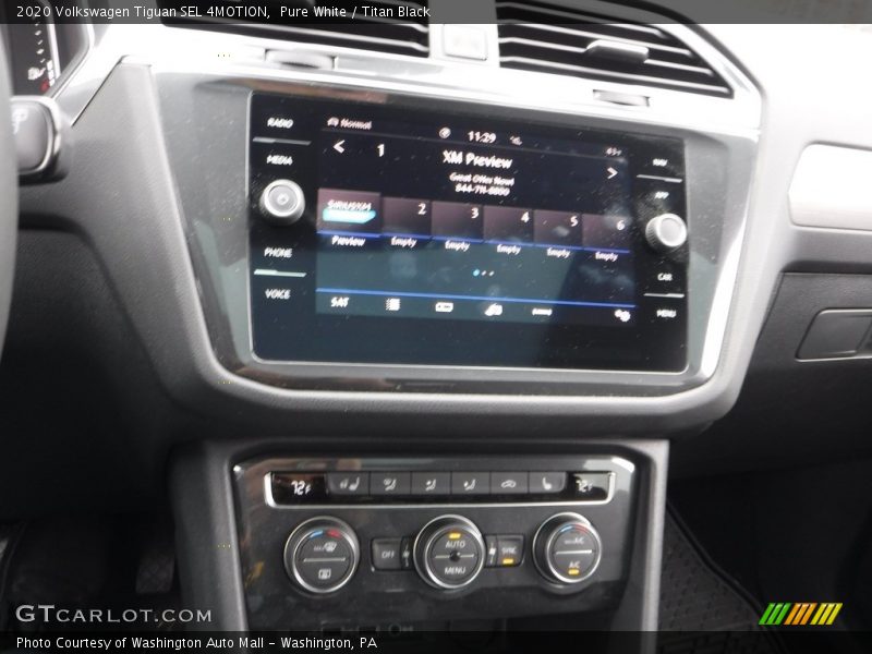 Pure White / Titan Black 2020 Volkswagen Tiguan SEL 4MOTION