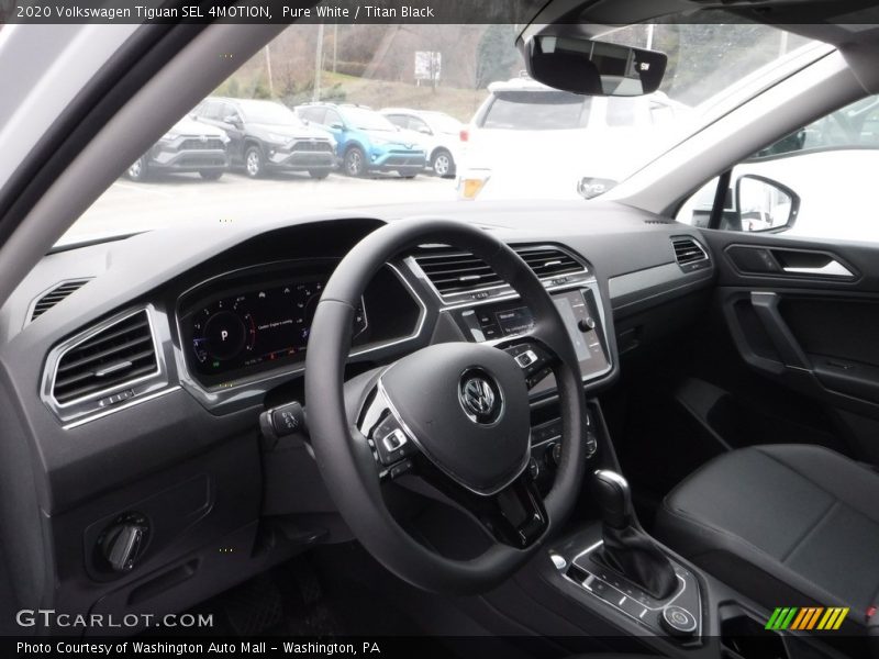 Pure White / Titan Black 2020 Volkswagen Tiguan SEL 4MOTION