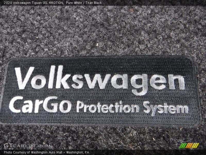 Pure White / Titan Black 2020 Volkswagen Tiguan SEL 4MOTION