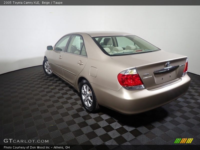 Beige / Taupe 2005 Toyota Camry XLE