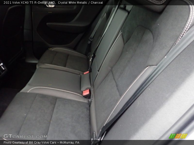 Crystal White Metallic / Charcoal 2021 Volvo XC40 T5 R-Design AWD