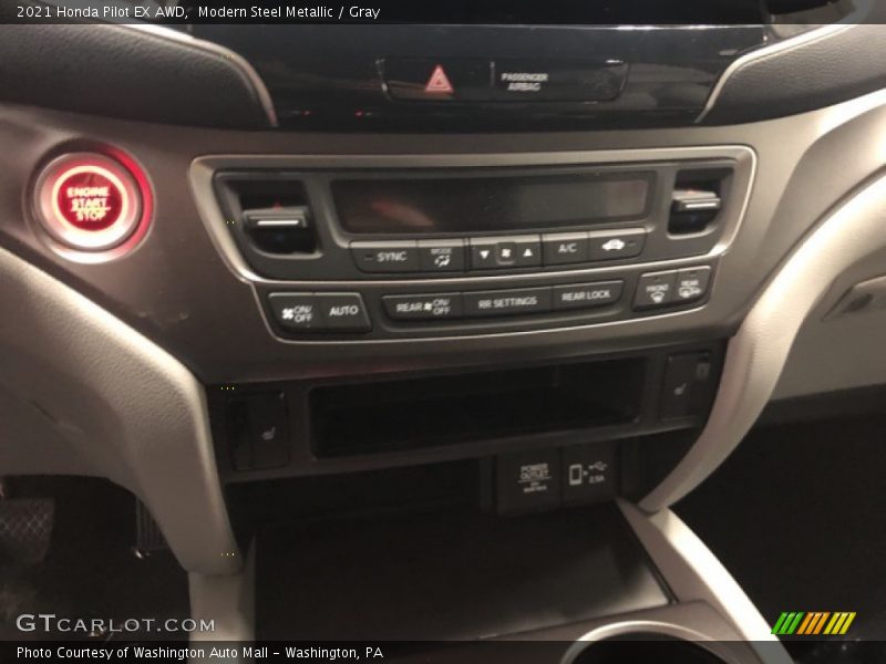 Modern Steel Metallic / Gray 2021 Honda Pilot EX AWD