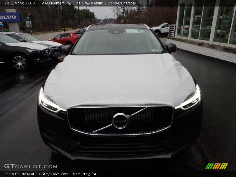 Pine Grey Metallic / Blonde/Charcoal 2021 Volvo XC60 T5 AWD Momentum