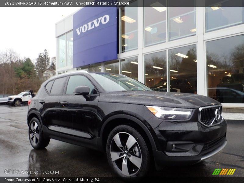 Onyx Black Metallic / Charcoal 2021 Volvo XC40 T5 Momentum AWD