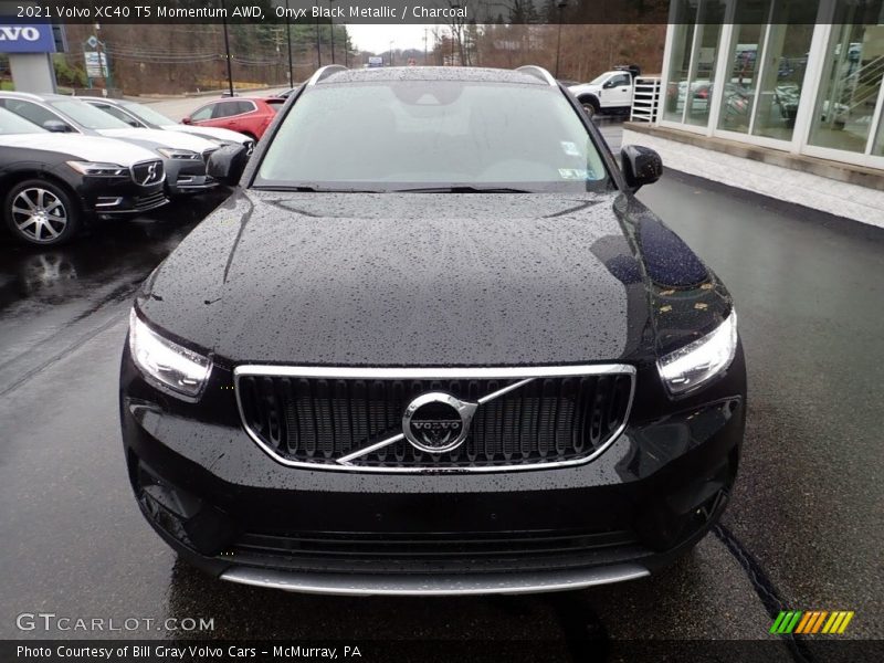 Onyx Black Metallic / Charcoal 2021 Volvo XC40 T5 Momentum AWD