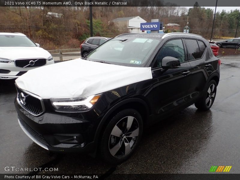 Onyx Black Metallic / Charcoal 2021 Volvo XC40 T5 Momentum AWD