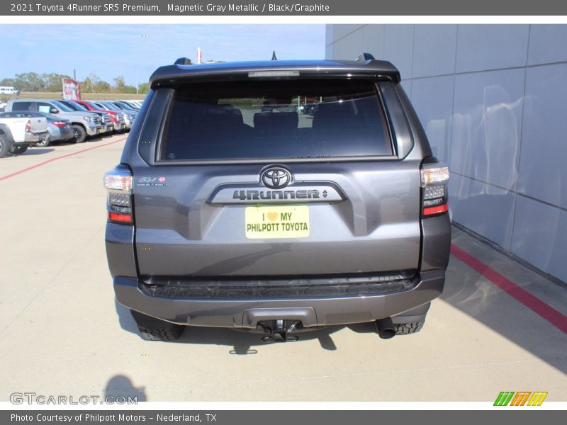 Magnetic Gray Metallic / Black/Graphite 2021 Toyota 4Runner SR5 Premium