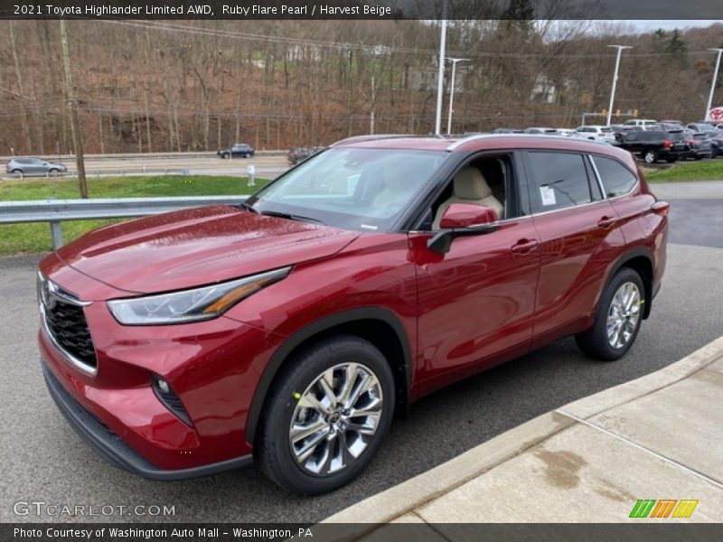 Front 3/4 View of 2021 Highlander Limited AWD
