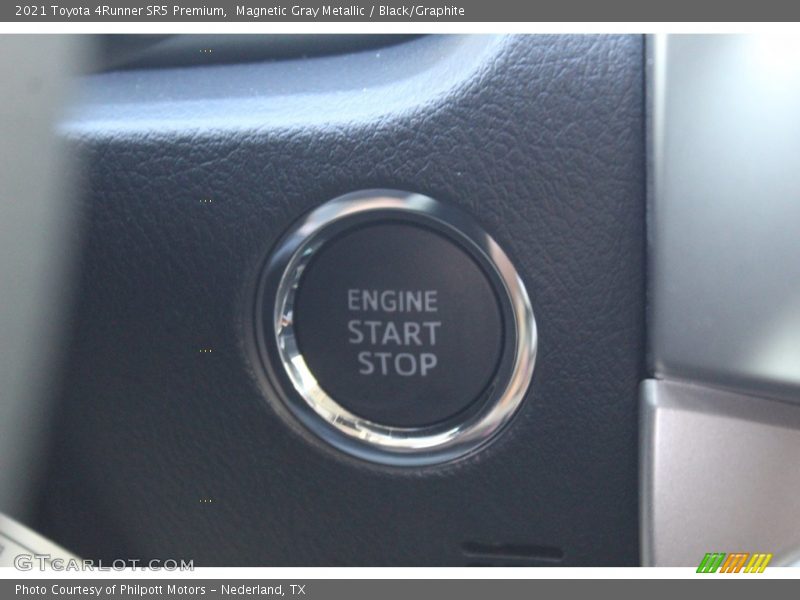 Magnetic Gray Metallic / Black/Graphite 2021 Toyota 4Runner SR5 Premium