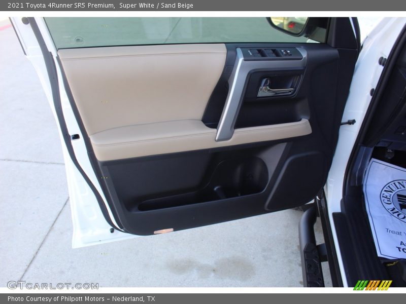 Super White / Sand Beige 2021 Toyota 4Runner SR5 Premium